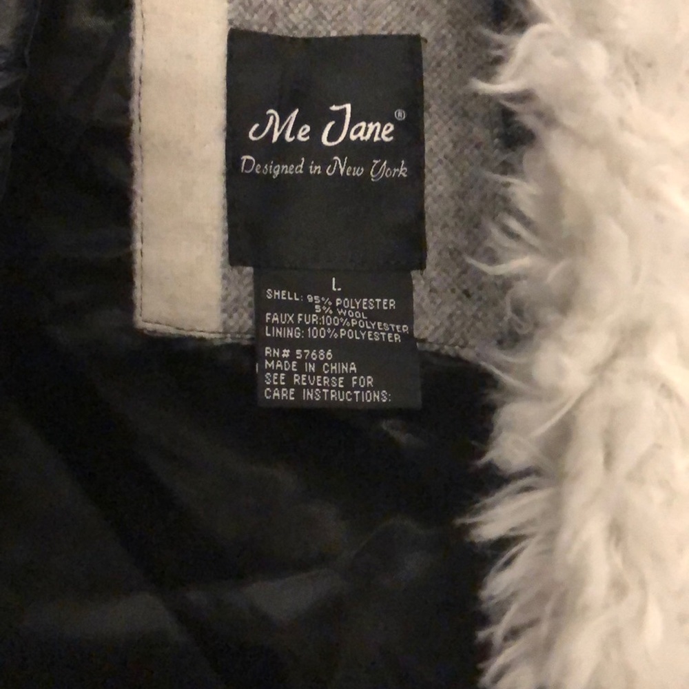 Vest - Picture 3 of 5